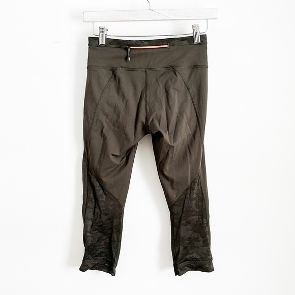 Lululemon Run for days Crop Deep Camo 4 - Picture 9 of 10